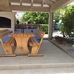 Pin *