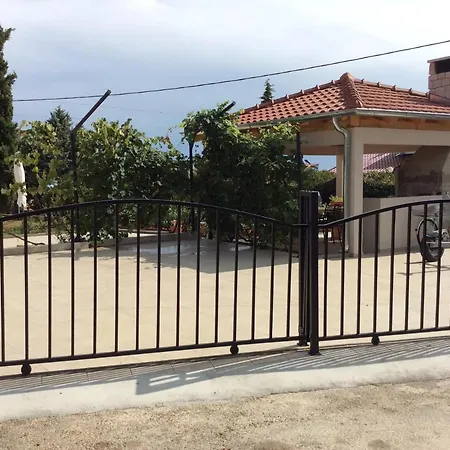 Apartman Pin *